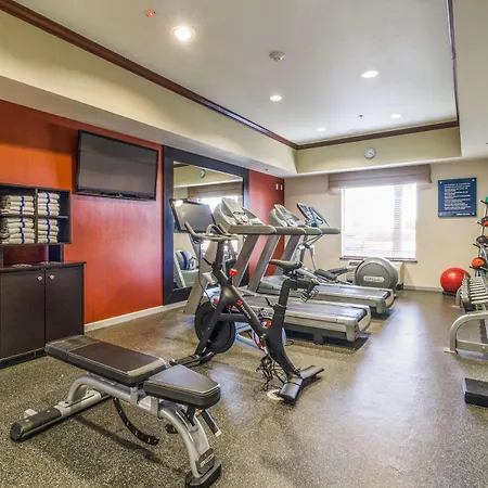 Hampton Inn & Suites Gainesville-2