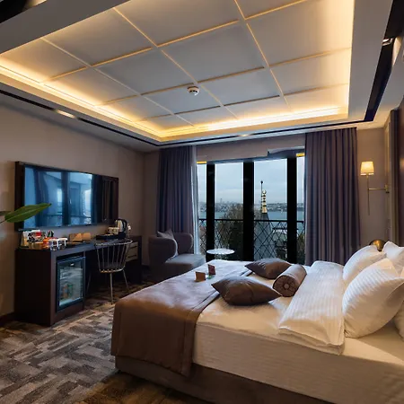 Tonight Hotel Port-2