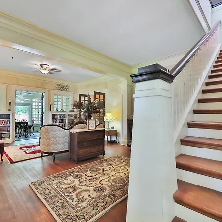 The Lancaster Manor Bed And Breakfast-2
