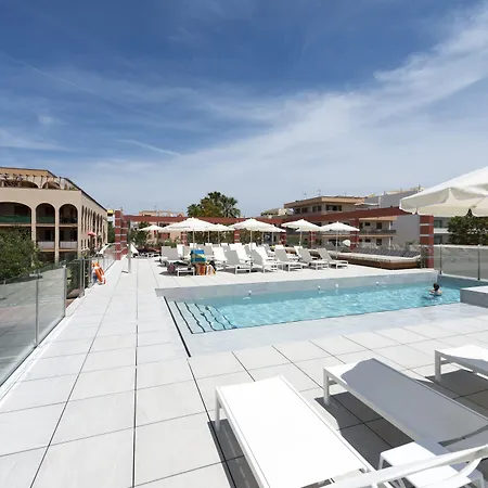 Kyrat Amarac Suites-3