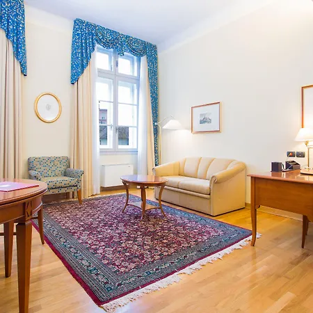 Grand Hotel Entourage - Palazzo Strassoldo-3