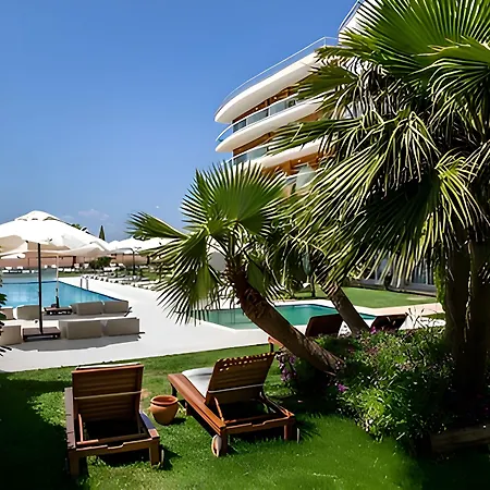 La Quinta By Wyndham Cesme-2