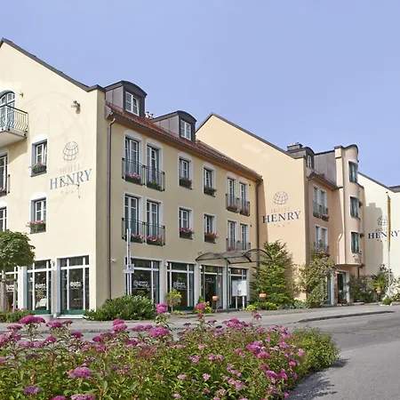 Hotel Henry-3