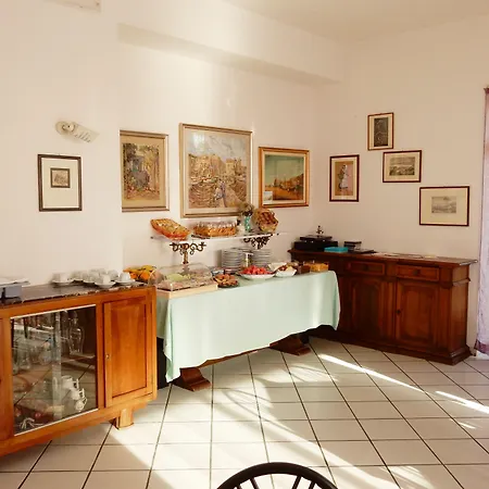 Hotel Villa Cecilia-3
