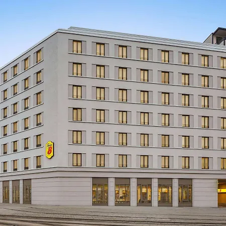 Super 8 By Wyndham Chemnitz-2
