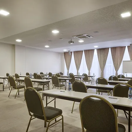 Lefel Hotel-3