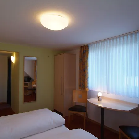 Hotel Haus am Berg-3