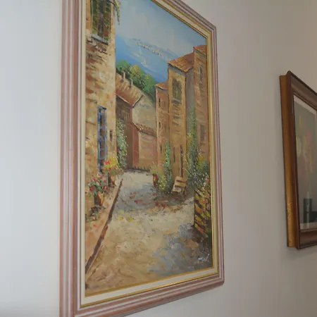 Art B&B-3