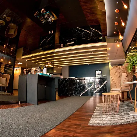 Jockey Class Hotel-3