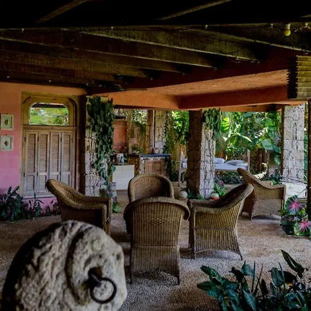 Feiticeira Guesthouse-3