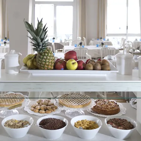 Hotel Riviera-3