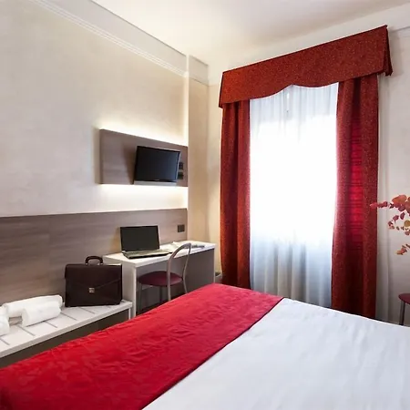 Hotel Gamma-2