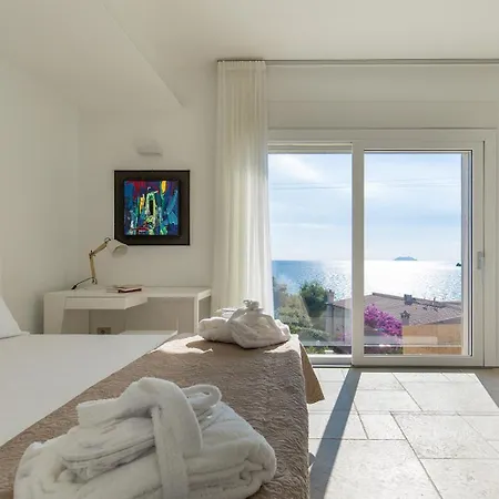 Scissure Sea Suite-2