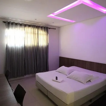 Plaza Motel (Adults Only)-2
