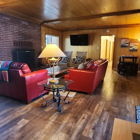Silver Pines Lodge-2