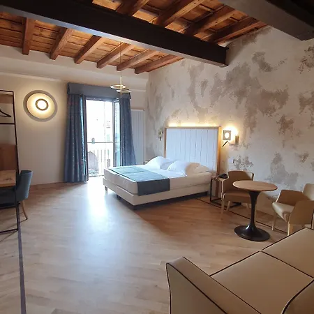 Cà Uberti Home Boutique-2
