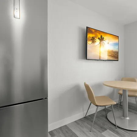 Grand Shores West-3