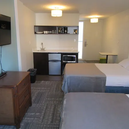 Waikiki Central Hotel - No Resort Fees-2