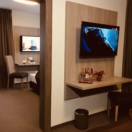 Hotel Glinde-2