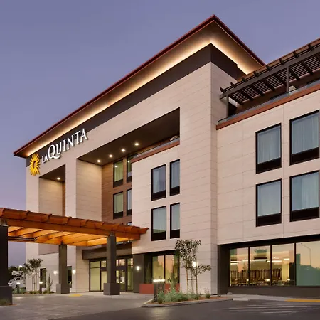La Quinta Inn & Suites By Wyndham Santa Rosa Sonoma-3