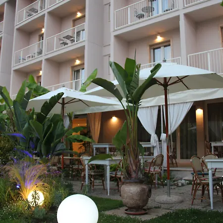 Hotel Bijou-3