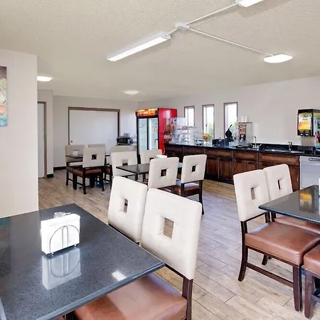 Travelodge By Wyndham Aberdeen-3