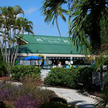 Wyndham Garden Fort Myers Beach-3
