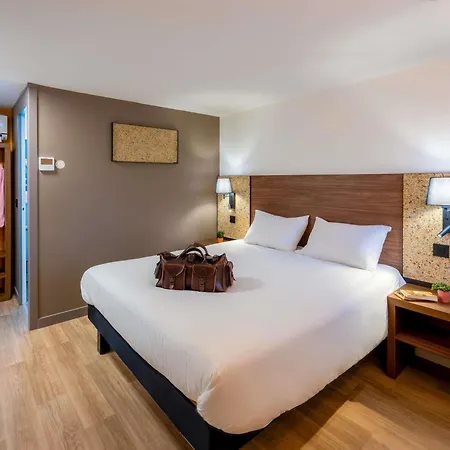 Greet Hotel Chatellerault-2