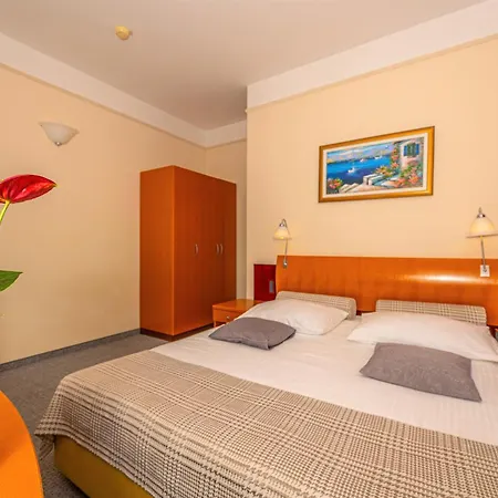 Hotel Marina-2