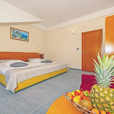 Hotel Marina-3