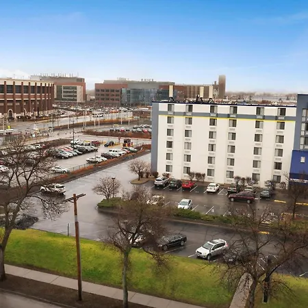 Days Hotel By Wyndham University Ave Se-2