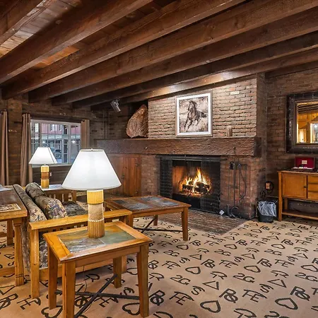 Dude Rancher Lodge-2