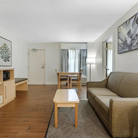 Best Western Plus South Coast Inn-2