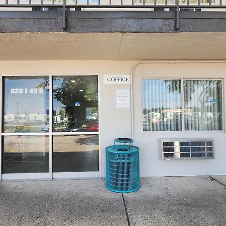 Motel 6-Conroe, Tx-3