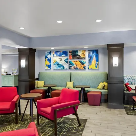 Hampton Inn Middletown-3