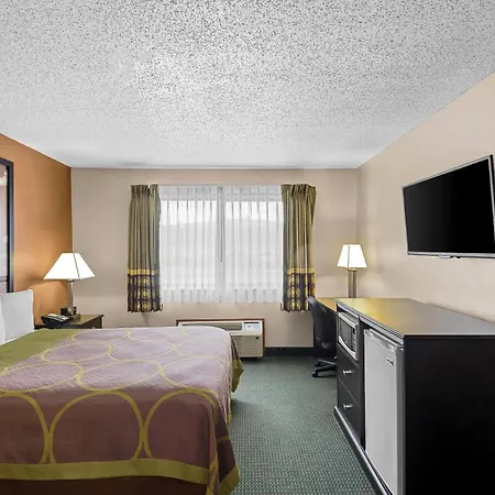 Super 8 By Wyndham Jefferson-3