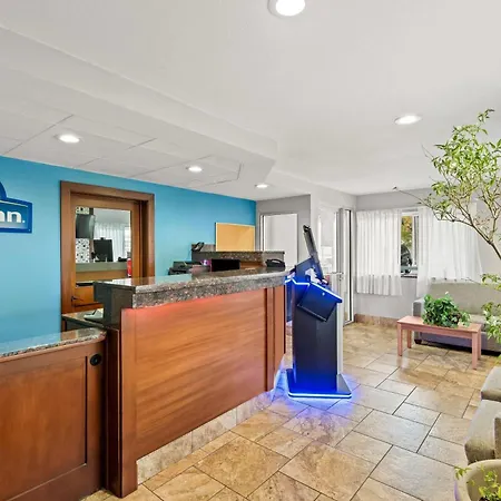 Days Inn By Wyndham Ames-2