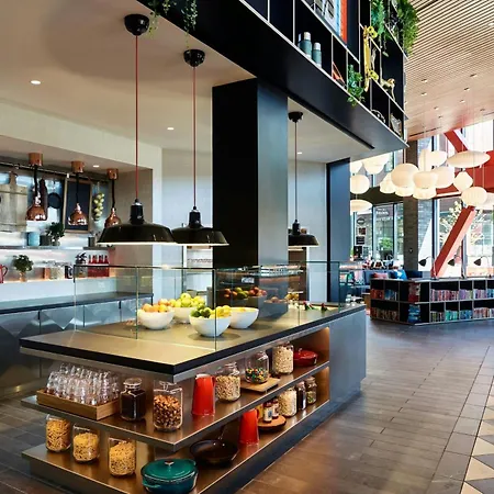 citizenM Seattle Pioneer Square-2