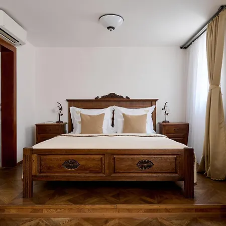 Hotel Residence U Cerneho Orla-2
