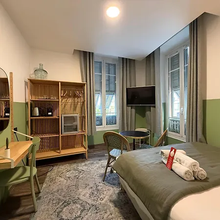 Hotel De Berne-3