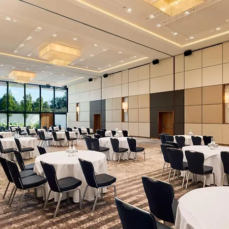 Hilton Vienna Waterfront-2