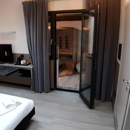 Continental Urban Art Hotel-2