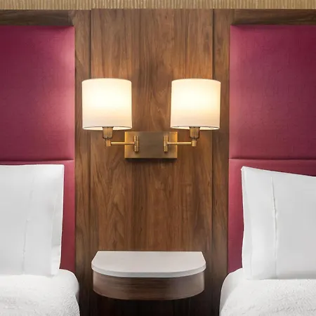 Hampton Inn Majestic Chicago Theatre District-3