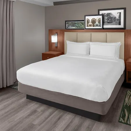 Doubletree By Hilton New Orleans-3