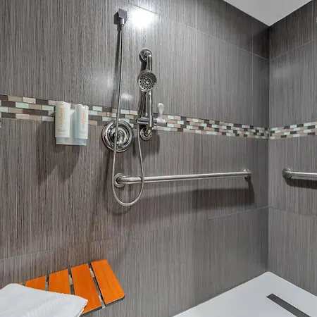 Rodeway Inn & Suites Fort Lauderdale Airport & Cruise Port-2