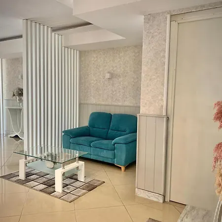 Hotel Futuro-2