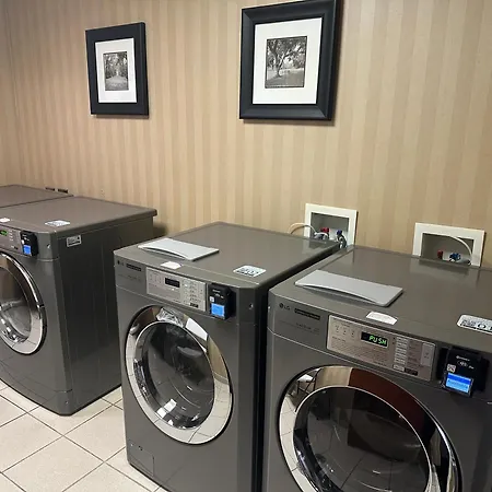 Hampton Inn & Suites Lawton-2