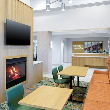 Hampton Inn & Suites-Austin Airport-3