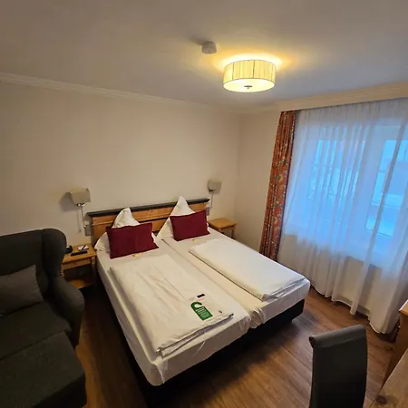 Hotel Zum Zeppelin Hamburg-3