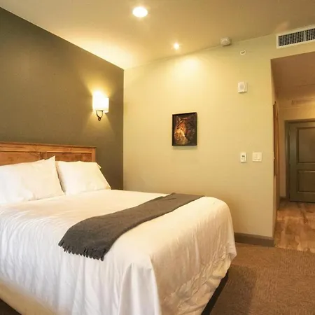 Driftwood Lodge-2